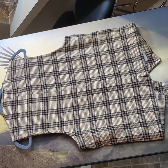 Zara Vest - Picture 4 of 4